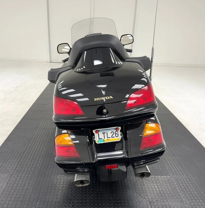 2004 Honda Gold Wing - Image 3 of 21