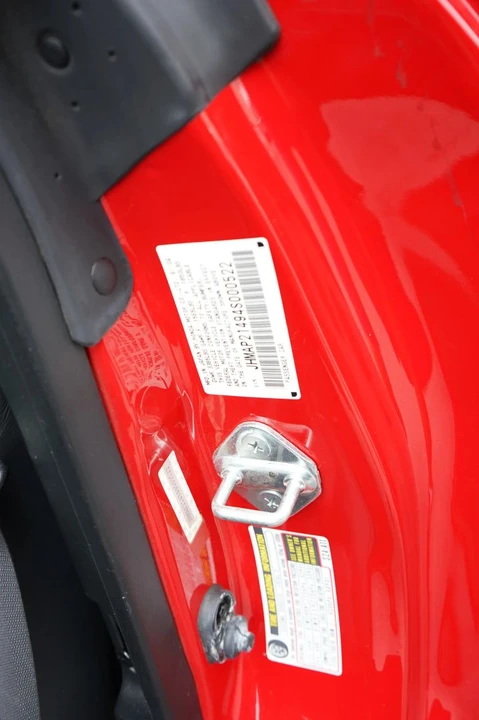 2004 Honda AP2 S2000 - Image 18 of 31