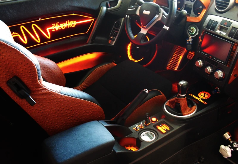 2004 Hyundai Tiburon - Image 3 of 4