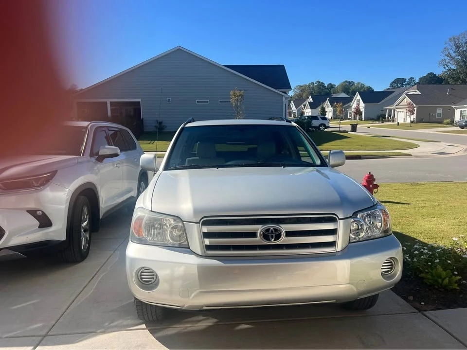 2004 Toyota Highlander - Image 2 of 7