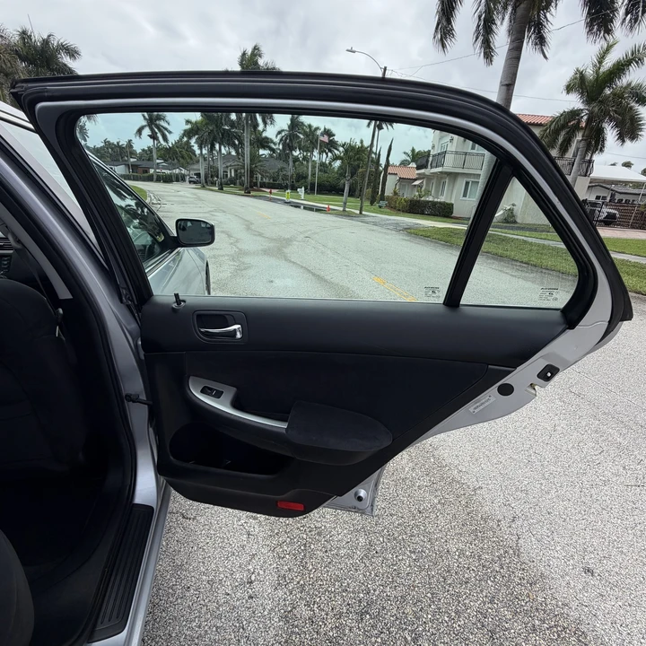 2004 Honda Accord 7th Gen - Image 17 of 21