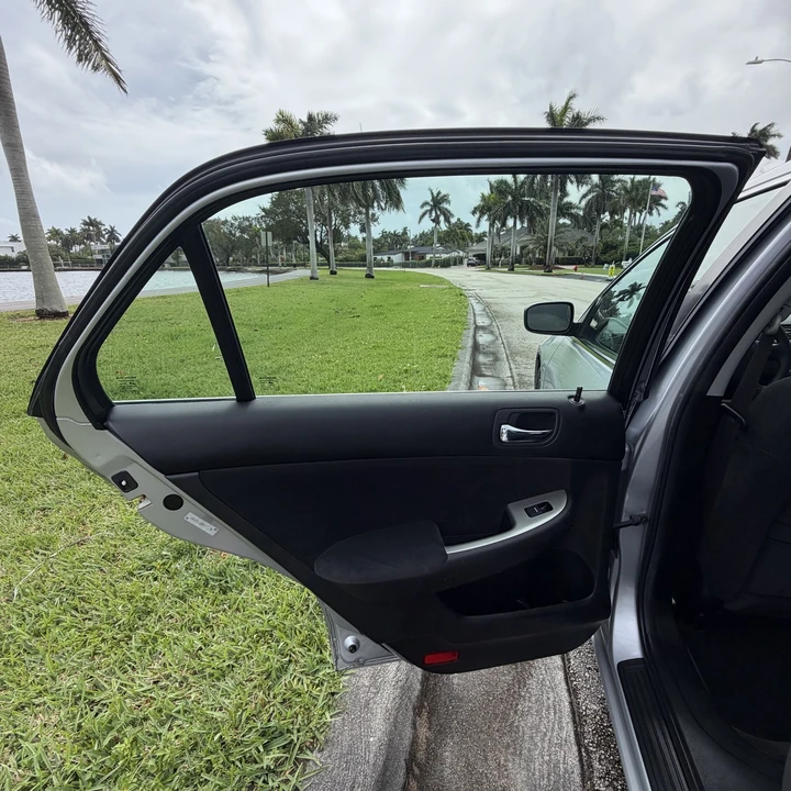 2004 Honda Accord 7th Gen - Image 16 of 21