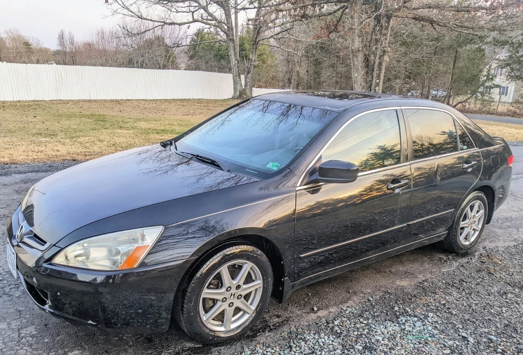2004 Honda Accord 7th Gen - Image 8 of 17