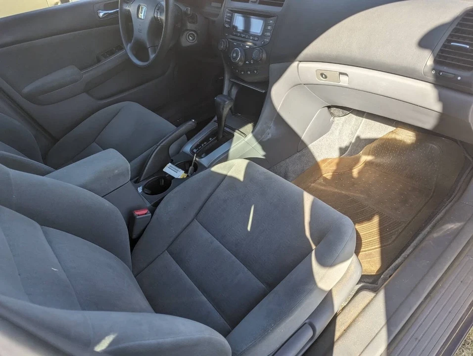 2004 Honda Accord 7th Gen - Image 16 of 21