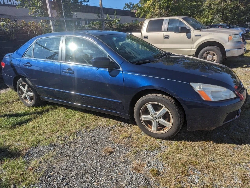 2004 Honda Accord 7th Gen - Image 2 of 21