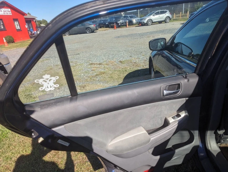 2004 Honda Accord 7th Gen - Image 19 of 21