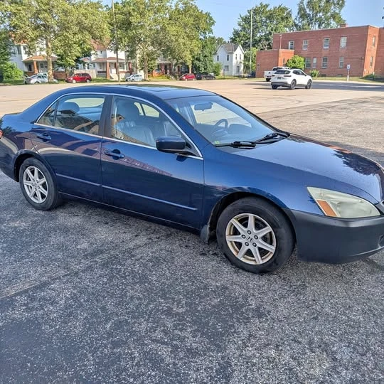 2004 Honda Accord - Image 1 of 1