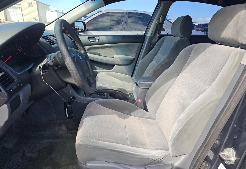 2004 Honda Accord 7th Gen - Image 10 of 12