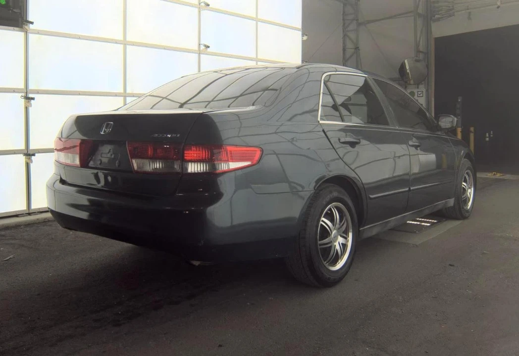 2004 Honda Accord 7th Gen - Image 5 of 12