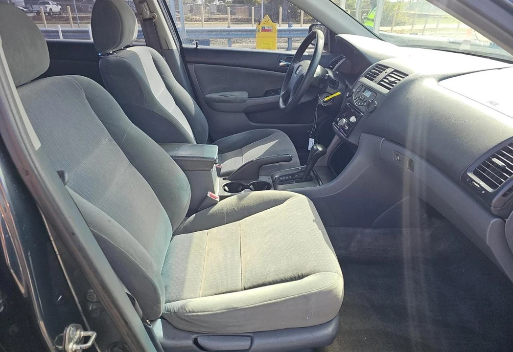 2004 Honda Accord 7th Gen - Image 11 of 12