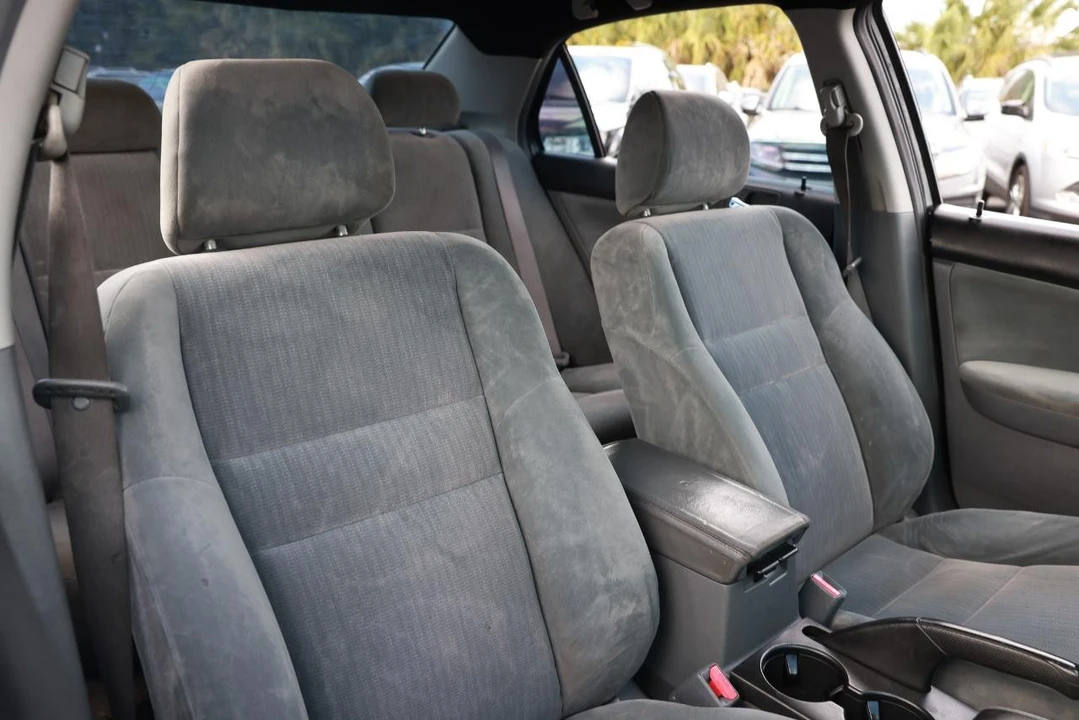 2004 Honda Accord 7th Gen - Image 16 of 21