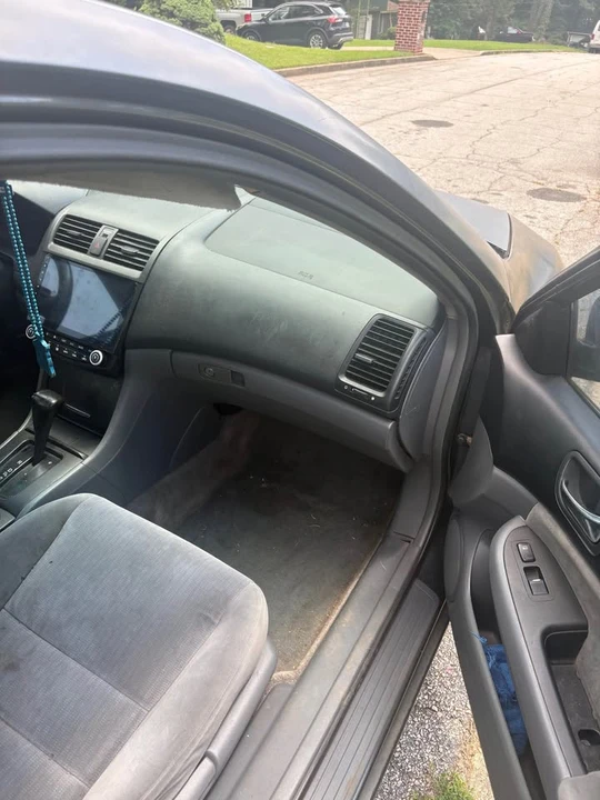 2004 Honda Accord 7th Gen - Image 6 of 7