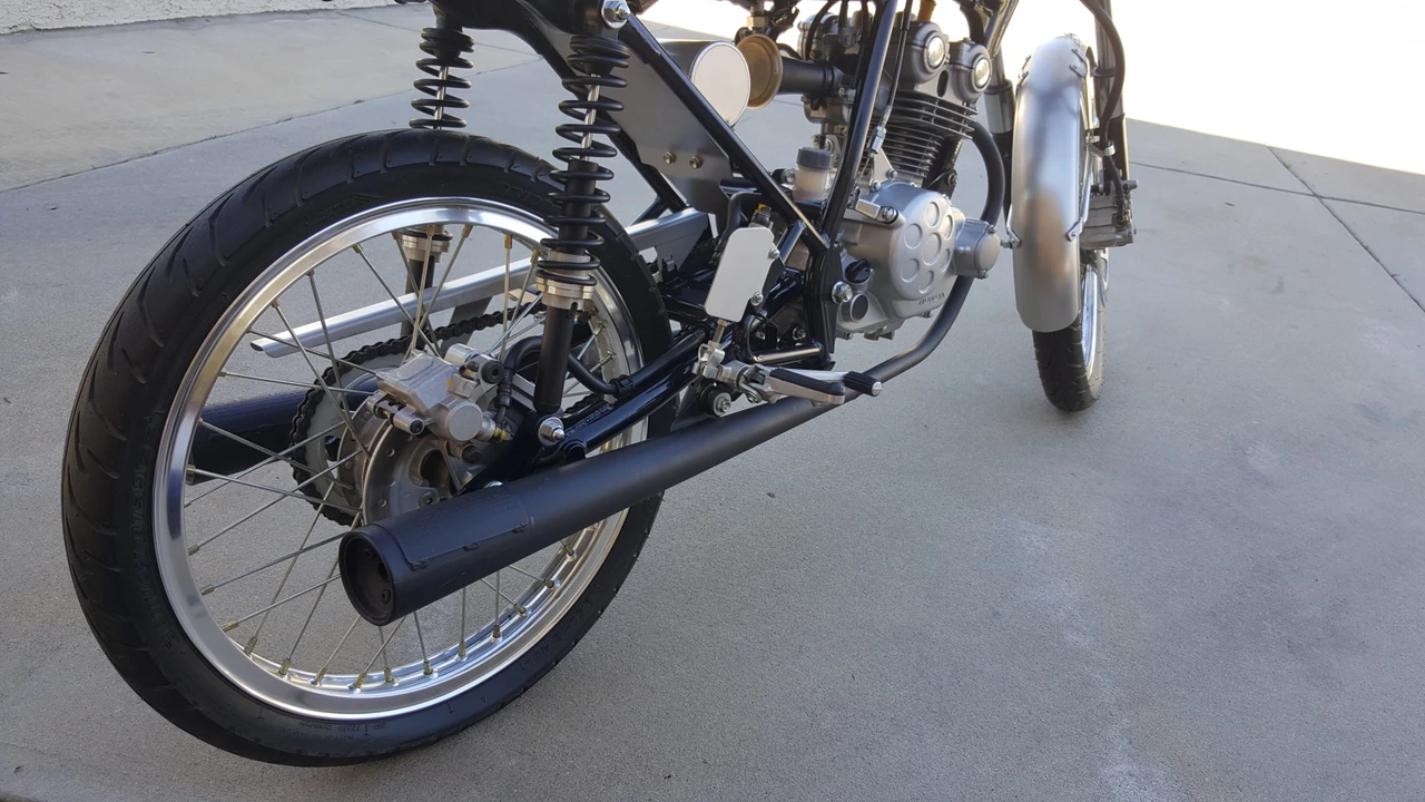 2004 Honda CB50R - Image 10 of 31