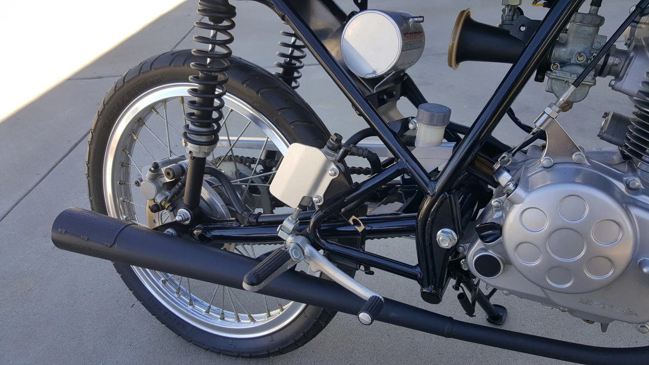 2004 Honda CB50R - Image 11 of 31