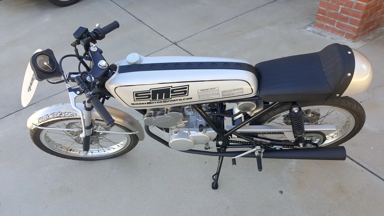 2004 Honda CB50R - Image 2 of 31