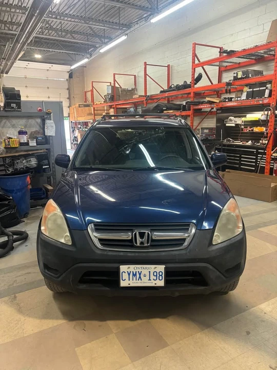2004 Honda CR-V - Image 2 of 3