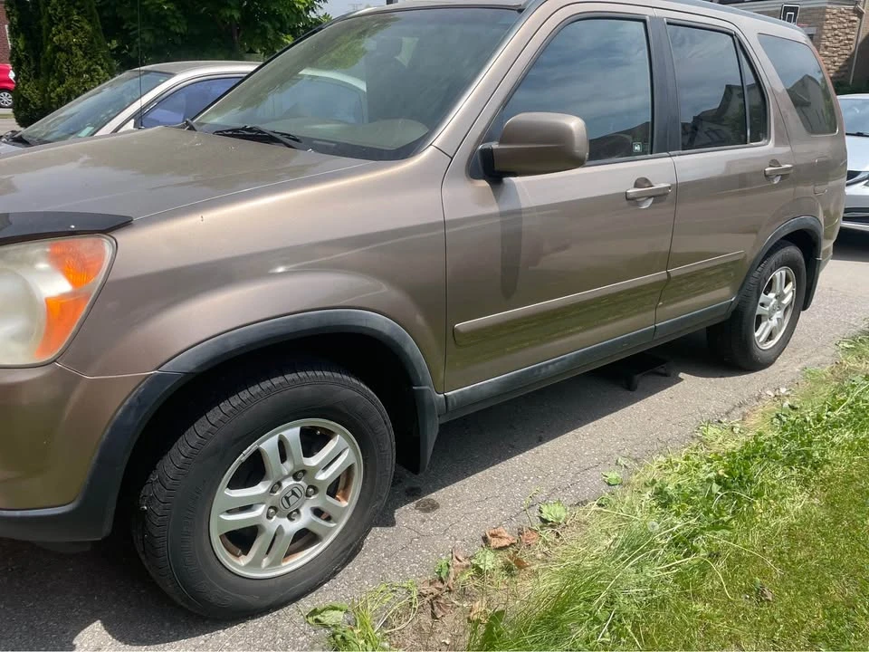 2004 Honda CR-V 2nd Gen - Image 4 of 16