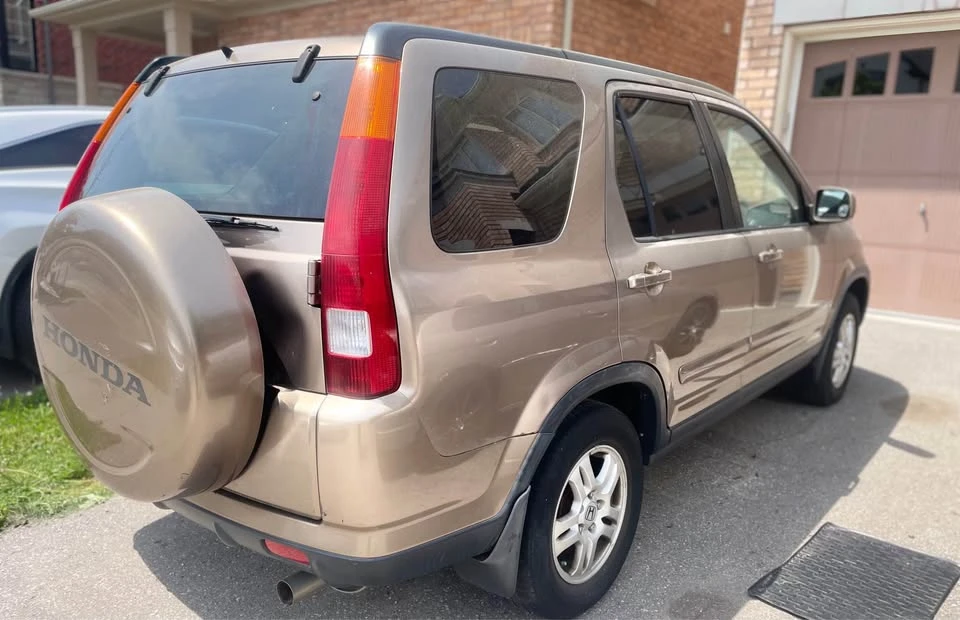 2004 Honda CR-V 2nd Gen - Image 9 of 16
