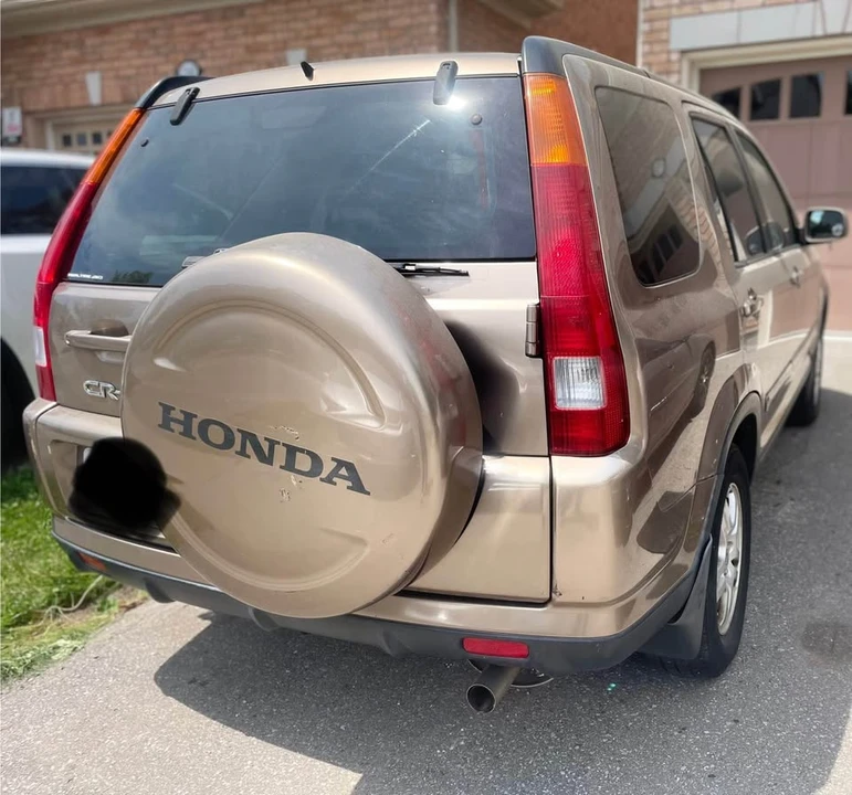 2004 Honda CR-V 2nd Gen - Image 12 of 16