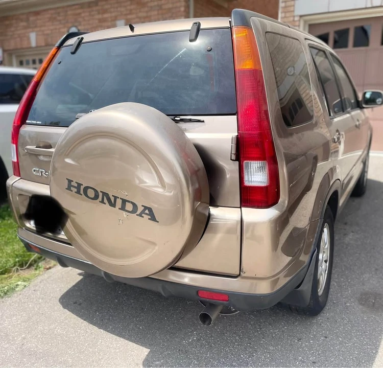 2004 Honda CR-V 2nd Gen - Image 11 of 16