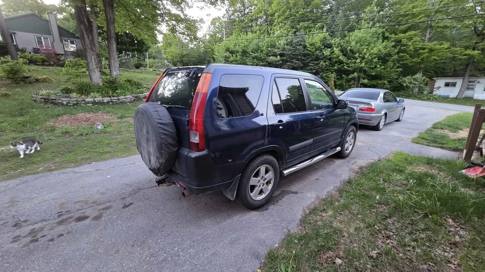 2004 Honda CR-V 2nd Gen - Image 4 of 8