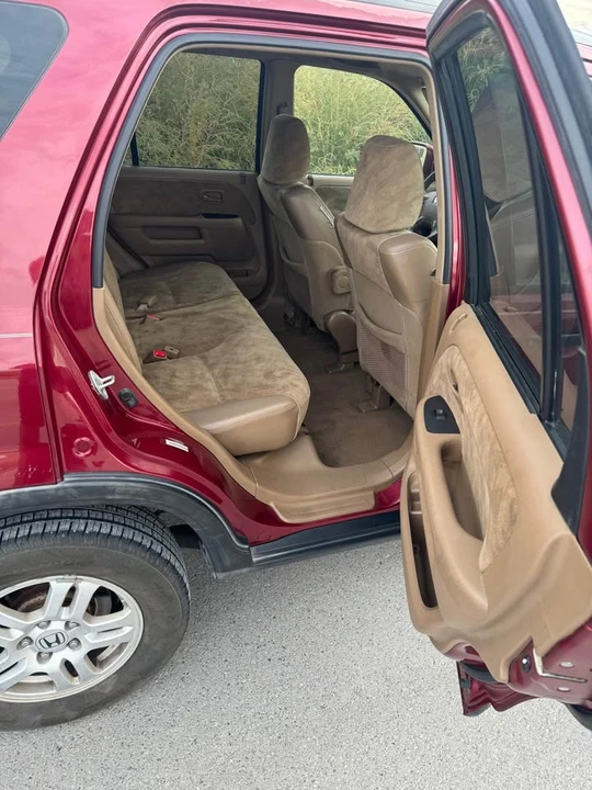 2004 Honda CR-V 2nd Gen - Image 6 of 8