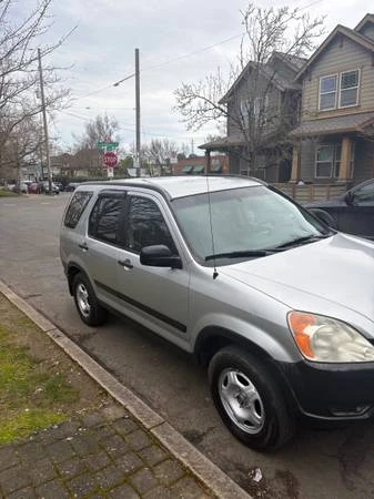 2004 Honda CR-V 2nd Gen - Image 6 of 11
