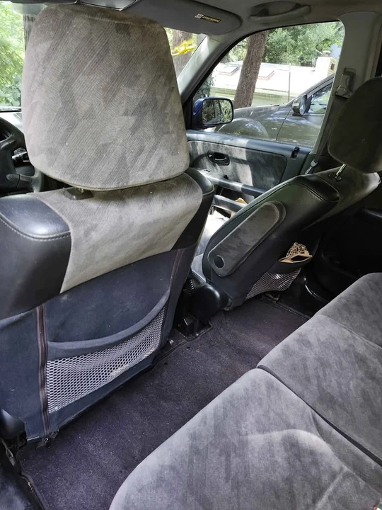 2004 Honda CR-V 2nd Gen - Image 13 of 17