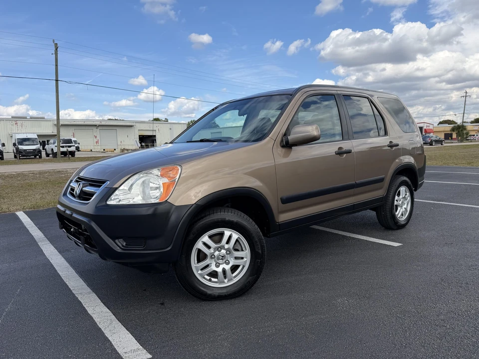 2004 Honda CR-V 2nd Gen - Image 3 of 31