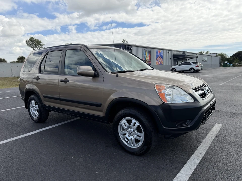 2004 Honda CR-V 2nd Gen - Image 10 of 31