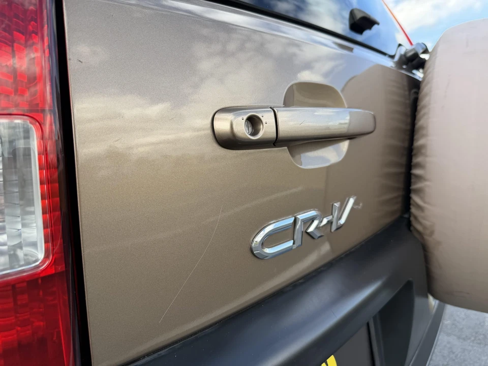 2004 Honda CR-V 2nd Gen - Image 23 of 31
