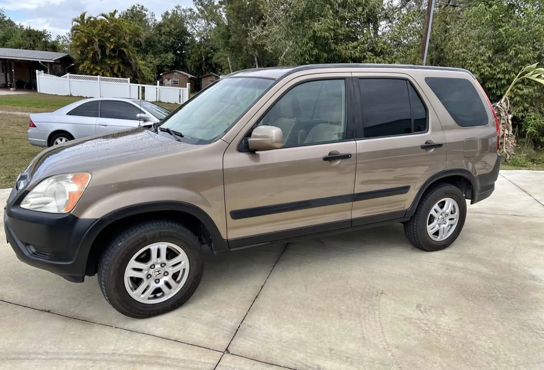 2004 Honda CR-V 2nd Gen - Image 12 of 31
