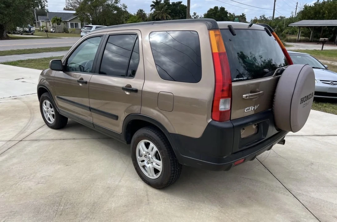2004 Honda CR-V 2nd Gen - Image 13 of 31
