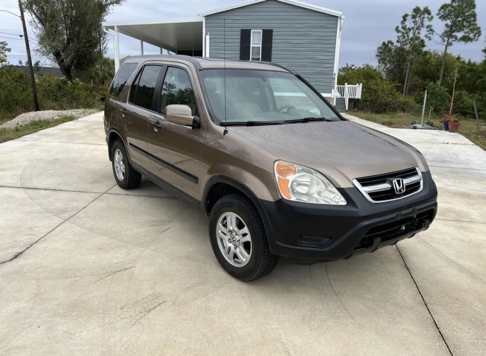 2004 Honda CR-V 2nd Gen - Image 11 of 31