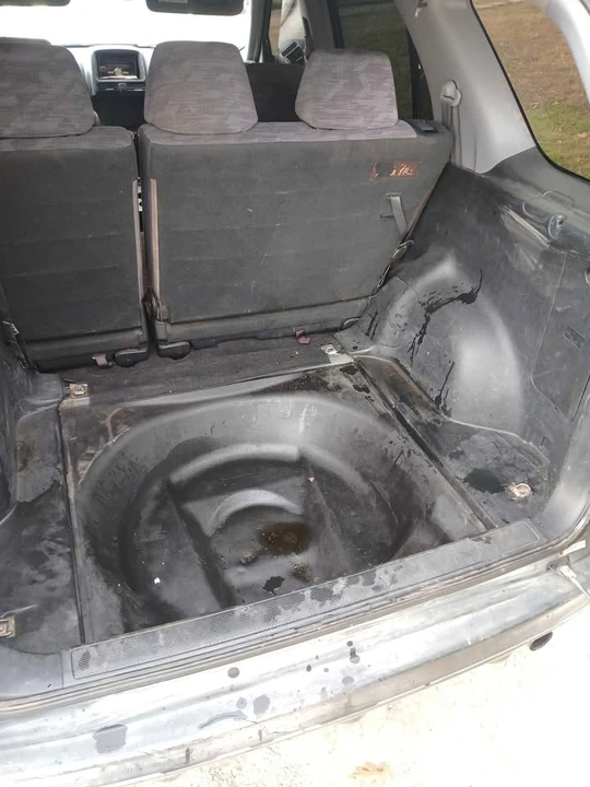 2004 Honda CR-V 2nd Gen - Image 6 of 11