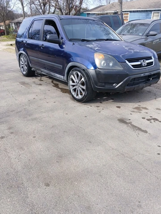 2004 Honda CR-V 2nd Gen - Image 2 of 11