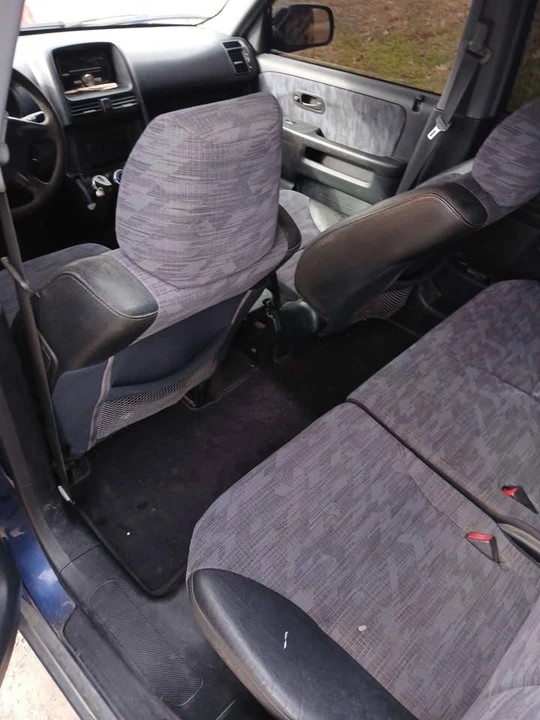 2004 Honda CR-V 2nd Gen - Image 7 of 11