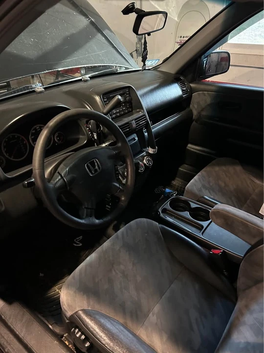 2004 Honda CR-V 2nd Gen - Image 7 of 12