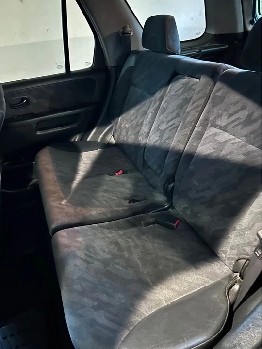 2004 Honda CR-V 2nd Gen - Image 11 of 12