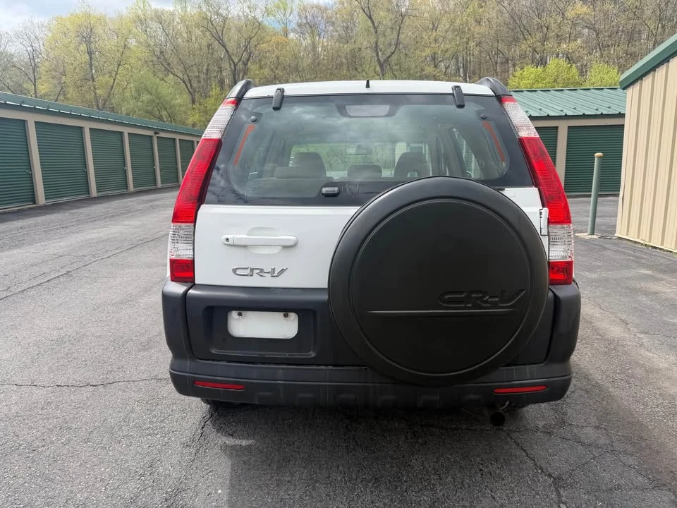 2004 Honda CR-V 2nd Gen - Image 3 of 13