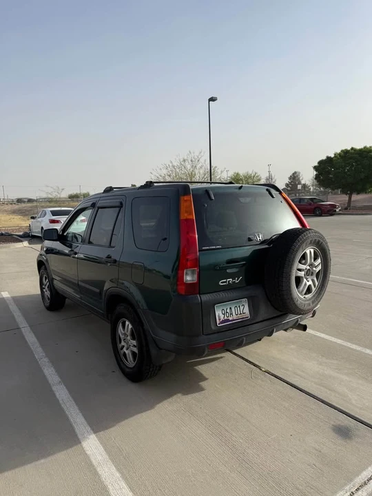 2004 Honda CR-V 2nd Gen - Image 5 of 14