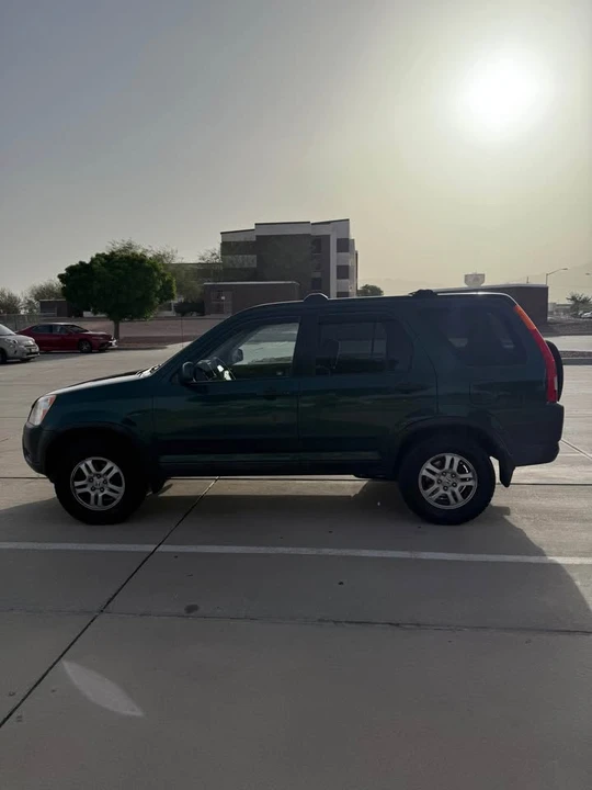 2004 Honda CR-V 2nd Gen - Image 4 of 14