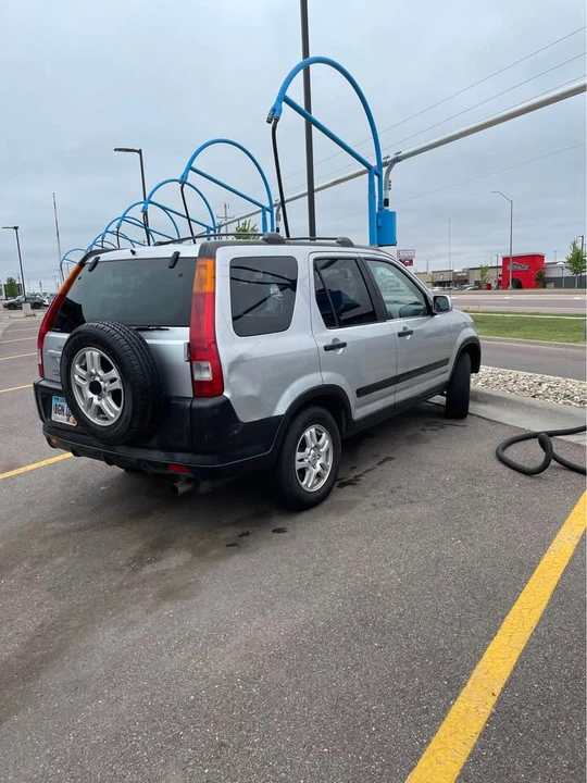 2004 Honda CR-V 2nd Gen - Image 3 of 6