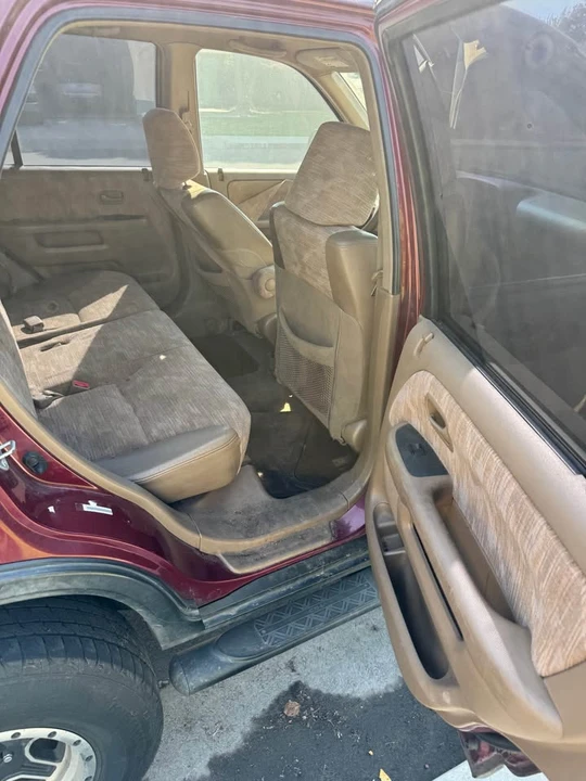 2004 Honda CR-V 2nd Gen - Image 4 of 9