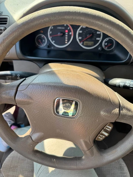 2004 Honda CR-V 2nd Gen - Image 5 of 9