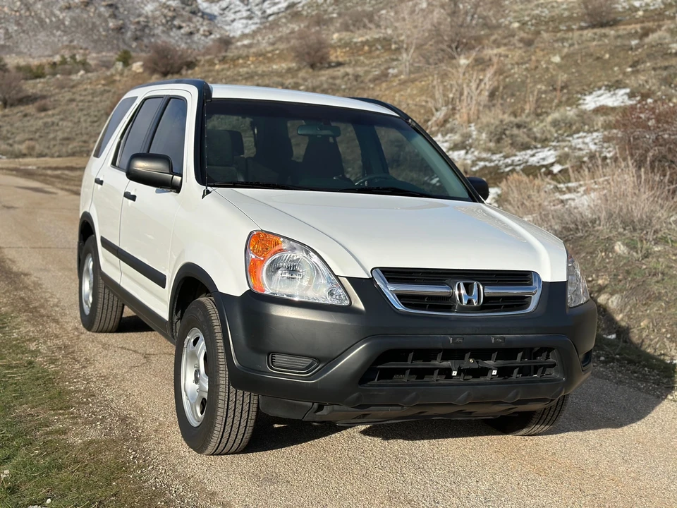 2004 Honda CR-V 2nd Gen - Image 5 of 31