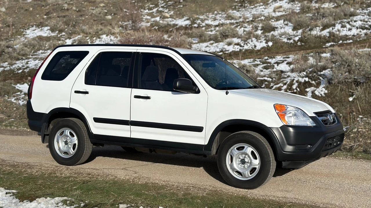 2004 Honda CR-V 2nd Gen - Image 9 of 31