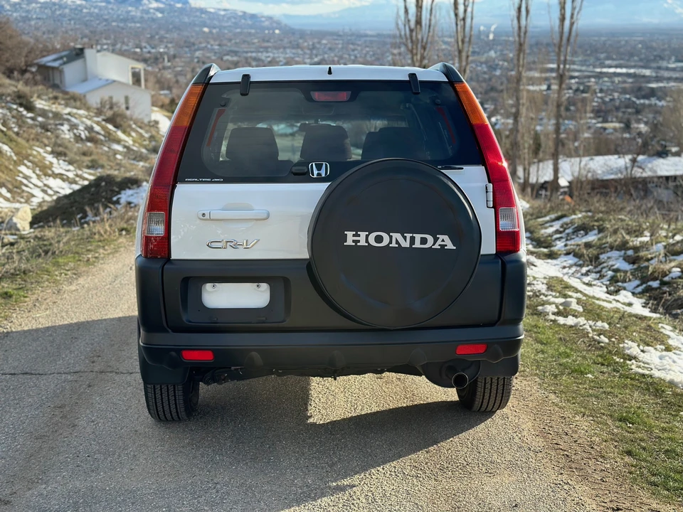 2004 Honda CR-V 2nd Gen - Image 17 of 31