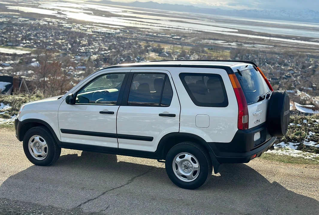 2004 Honda CR-V 2nd Gen - Image 20 of 31
