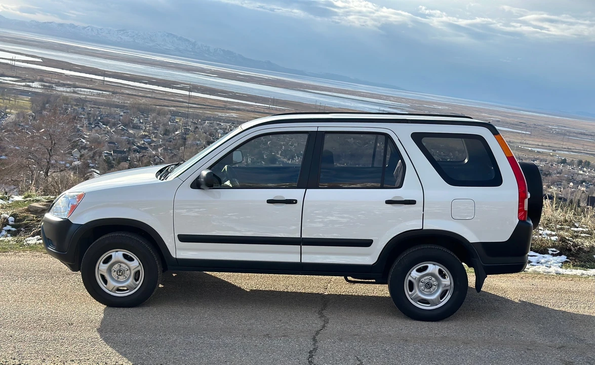 2004 Honda CR-V 2nd Gen - Image 21 of 31